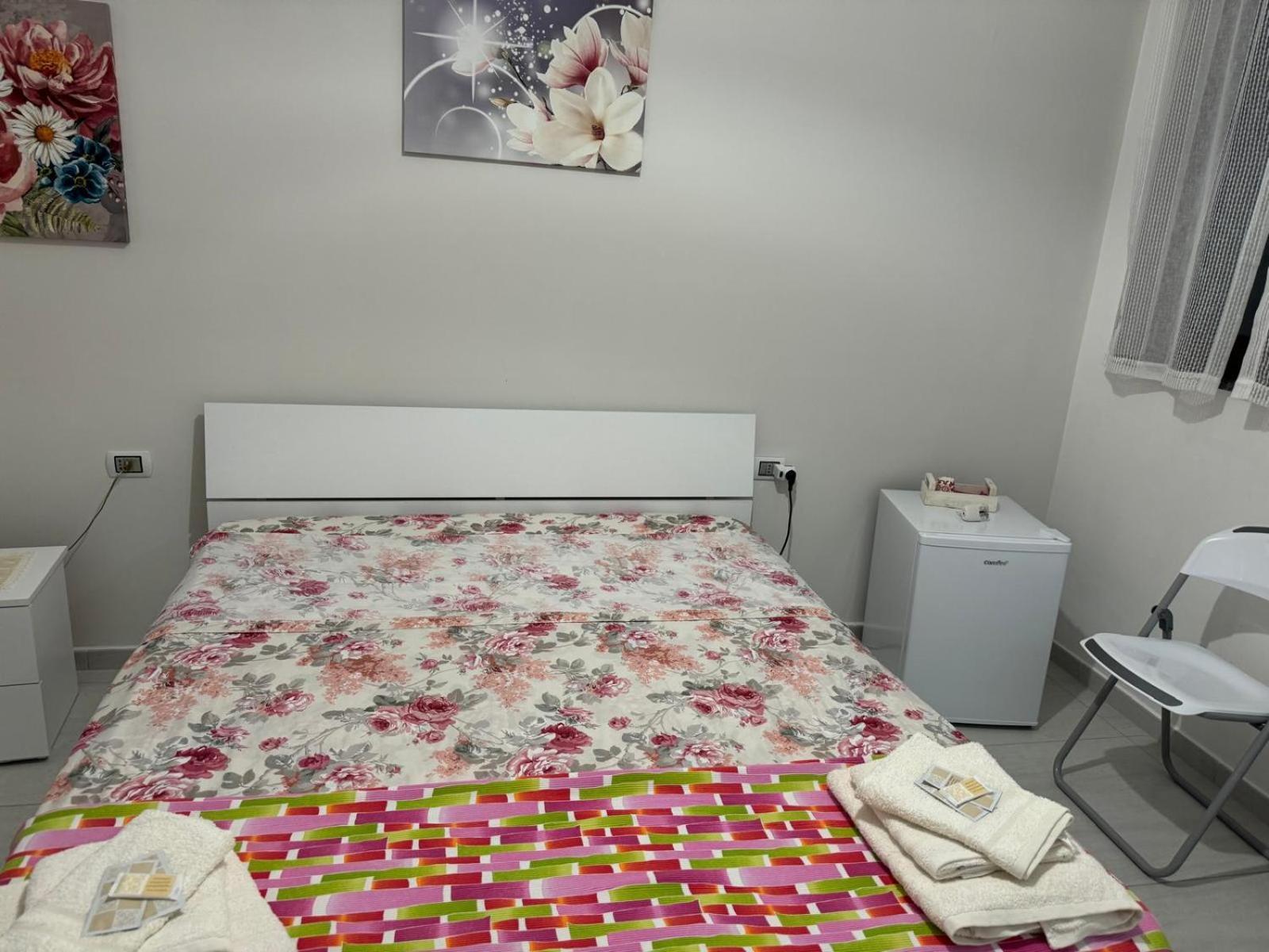 מלון קסטלבאטה Casa Iris מראה חיצוני תמונה